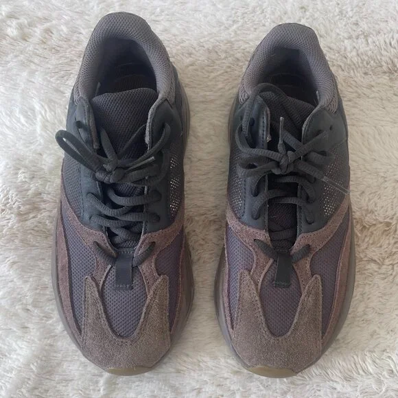 adidas Yeezy Boost 700 Mauve sneaker men's 7 is available for purchase on  au PAY Market - Imported Goods Online Store Co.Ltd. | au PAY Market -  Online Shopping Site
